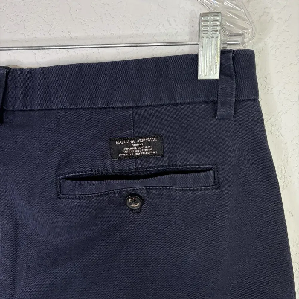 Banana Republic Navy Emerson Chino Pants size 33x30, classic, work, office